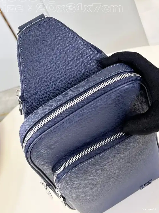NM VUITTON Slingbag Avenue LOUIS 0422